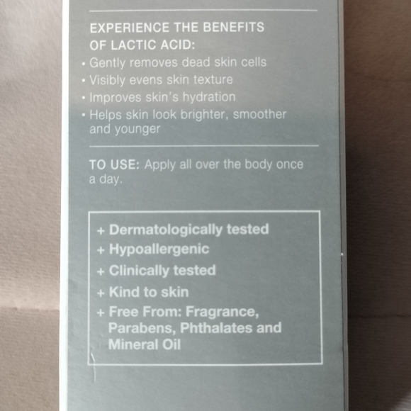 Avon Isa Knox Anew Clinical Revitalize & Reveal Resurfacing Body Lotion - Picture 4 of 4